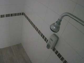 voyeurcam jb gym shower